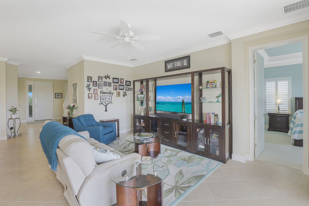 8542 Big Mangrove Dr, Fort Myers, FL 33908