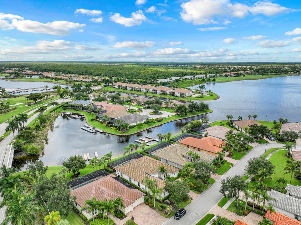 8733 Hideaway Harbor Ct, Naples, FL 34120