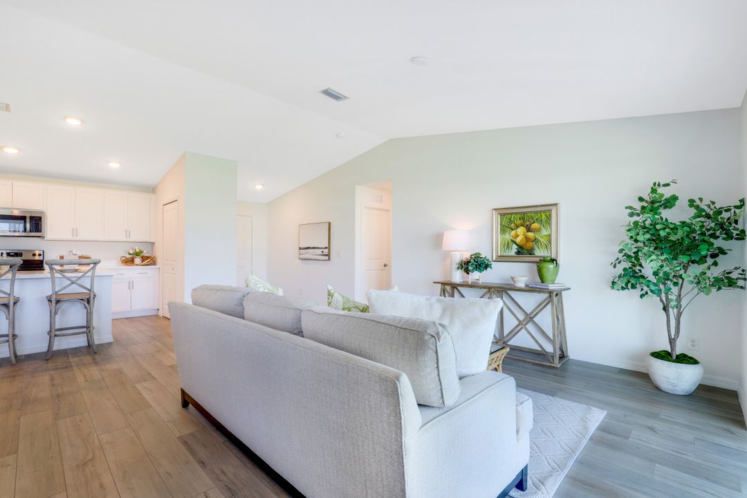 2604 NE 5th Ave, Cape Coral, FL 33909