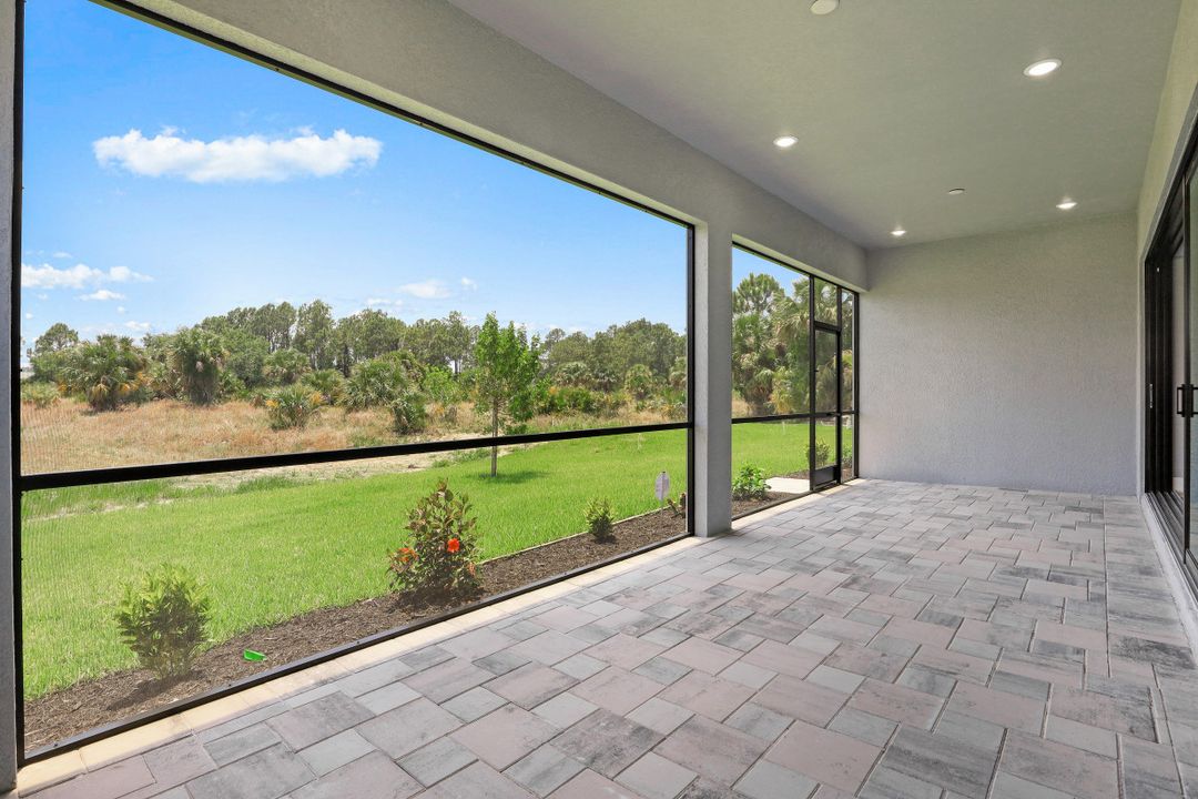 3400 W Gator Cir, Cape Coral, FL 33909