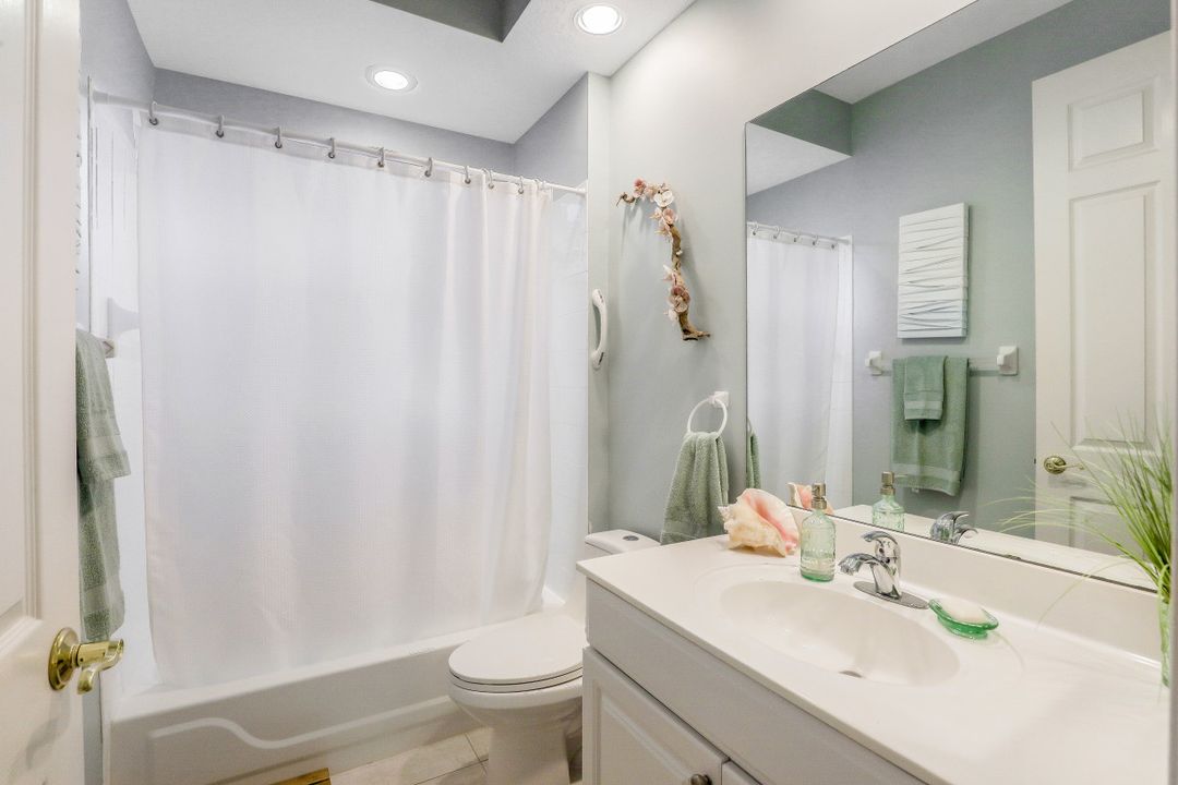 8591 Peppertree Way, Naples, FL 34114