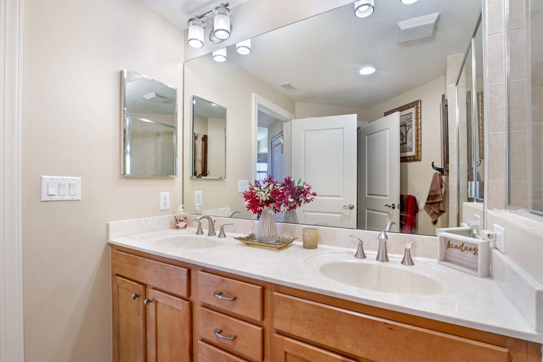 5781 Cape Harbour Dr #809, Cape Coral, FL 33914