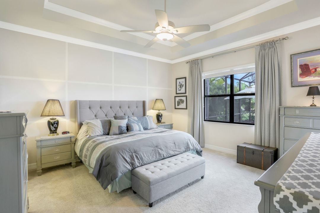 2067 Antigua Ln, Naples, FL 34120