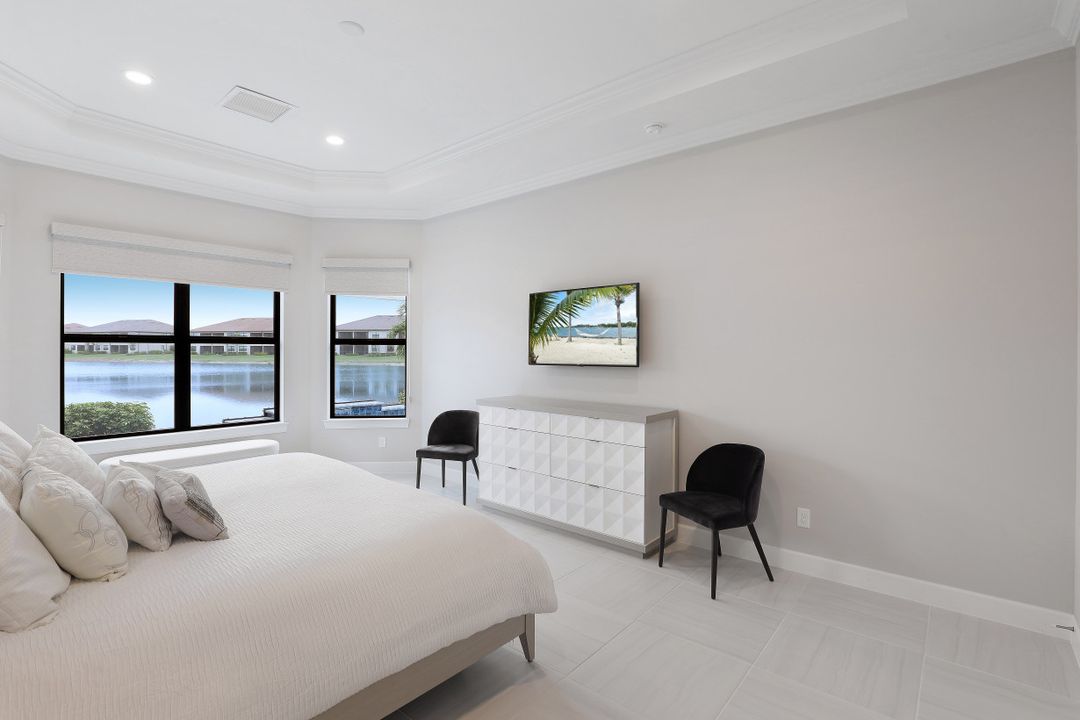 9400 Montelanico Loop, Naples, FL 34119