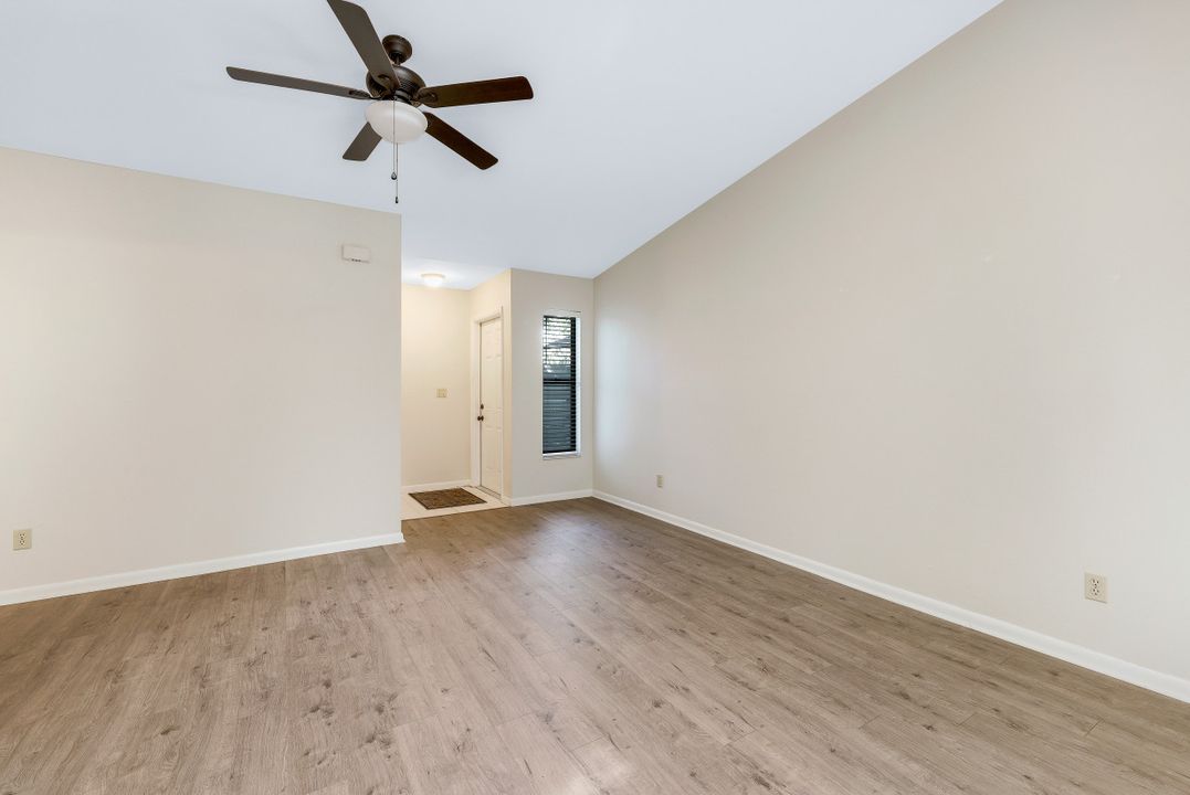 5026 SW Courtyards Way  #16, Cape Coral, FL 33914