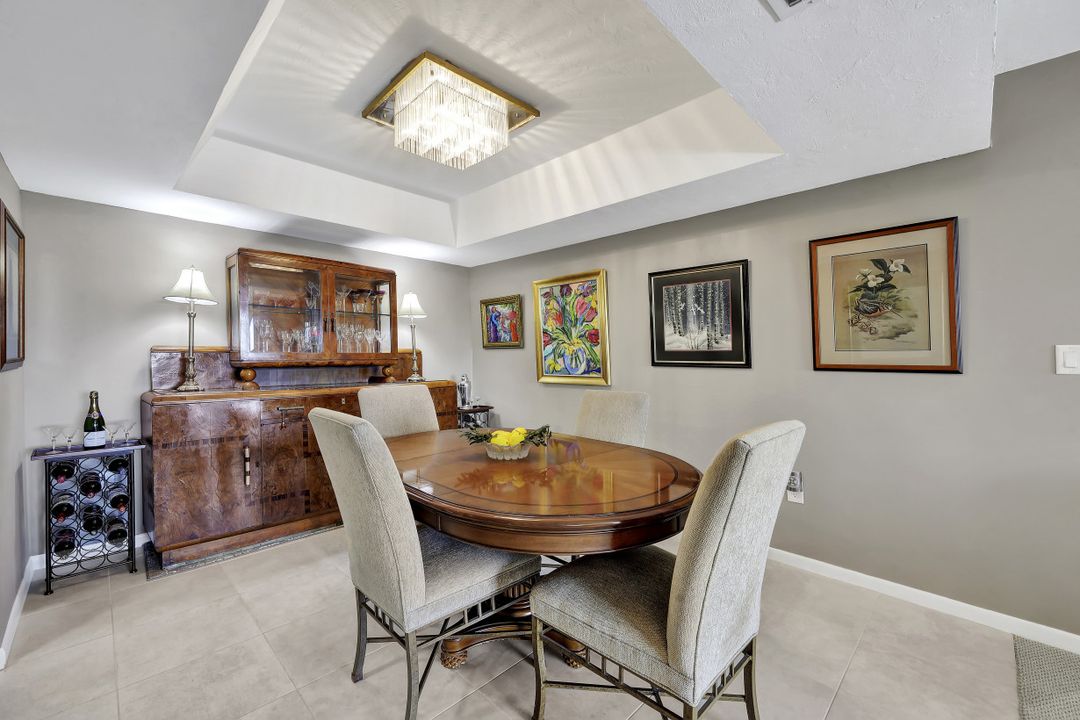 5601 Turtle Bay Dr #203, Naples, FL 34108