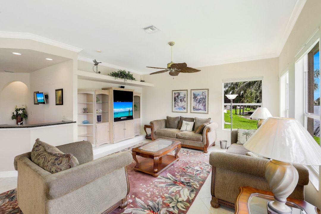 3026 SW 26th Ave, Cape Coral, FL 33914