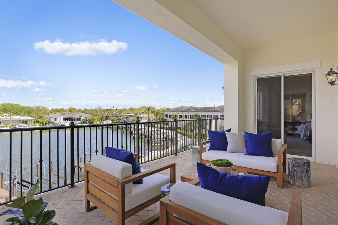 1400 Gulf Shore Blvd N #312, Naples, FL 34102