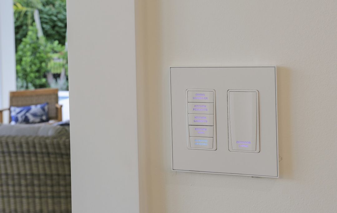 725 Parkview Ln, Naples, FL 34103