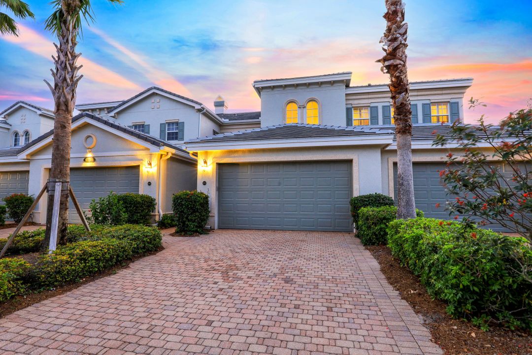 9263 Museo Cir #204, Naples, FL 34114