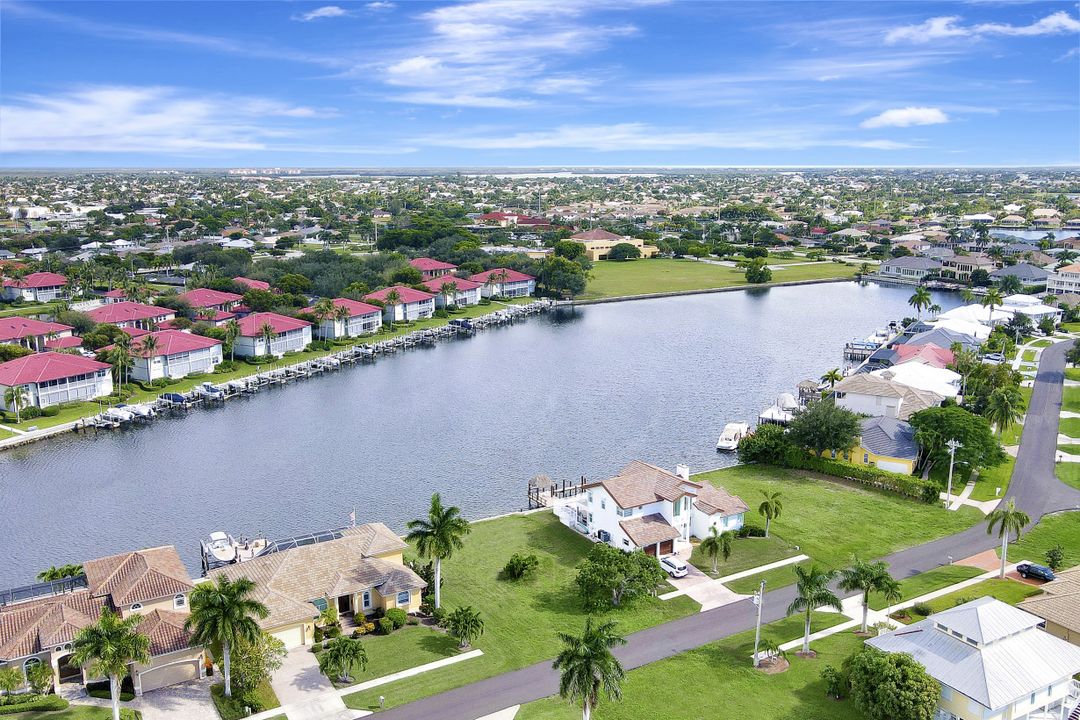 129 S Seas Ct, Marco Island, FL 34145