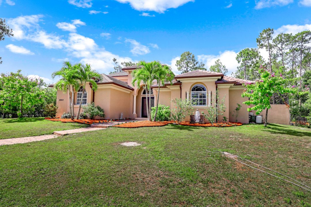 3660 7th Ave NW, Naples, FL 34120