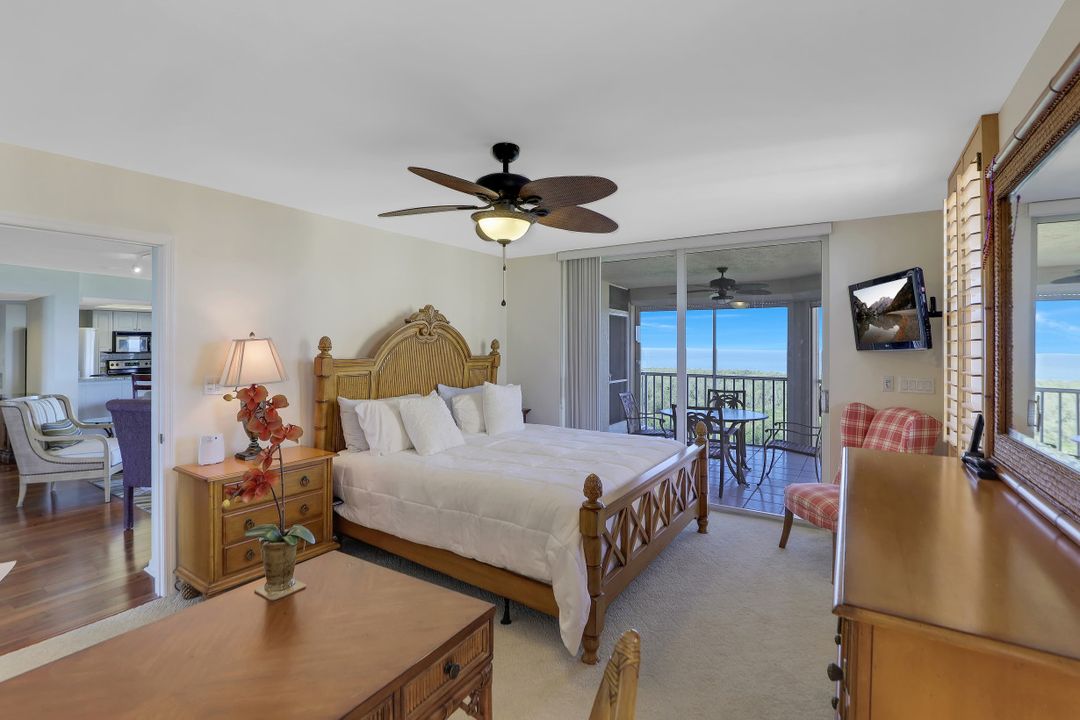 6585 Nicholas Blvd #1405, Naples, FL 34108