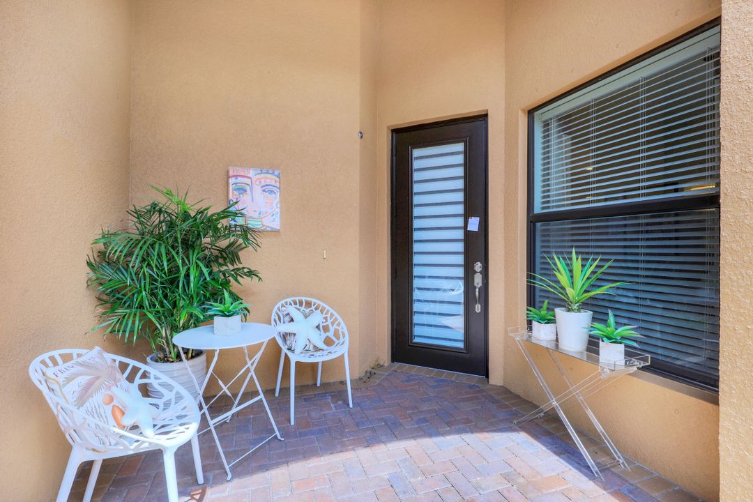 13486 Sumter Ln, Naples, FL 34109