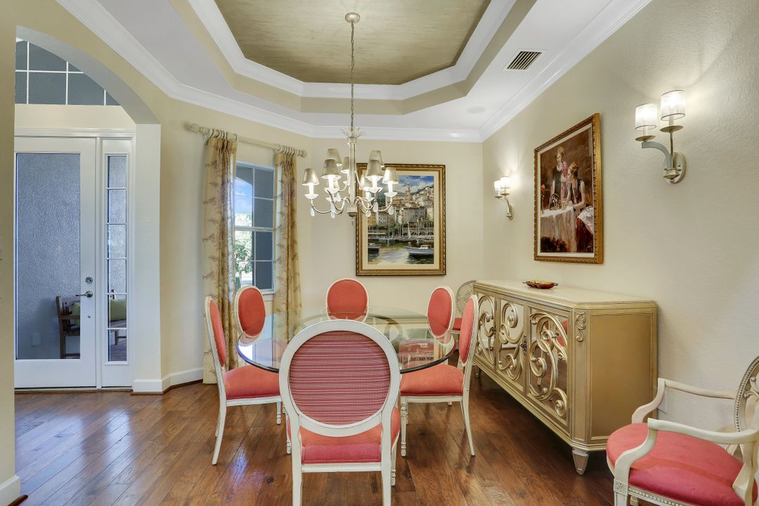 9755 Nickel Ridge Cir, Naples, FL 34120