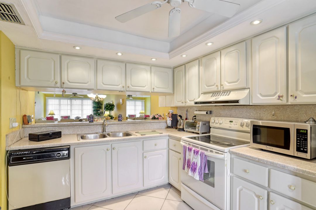 3631 Arctic Cir, Naples, FL 34112