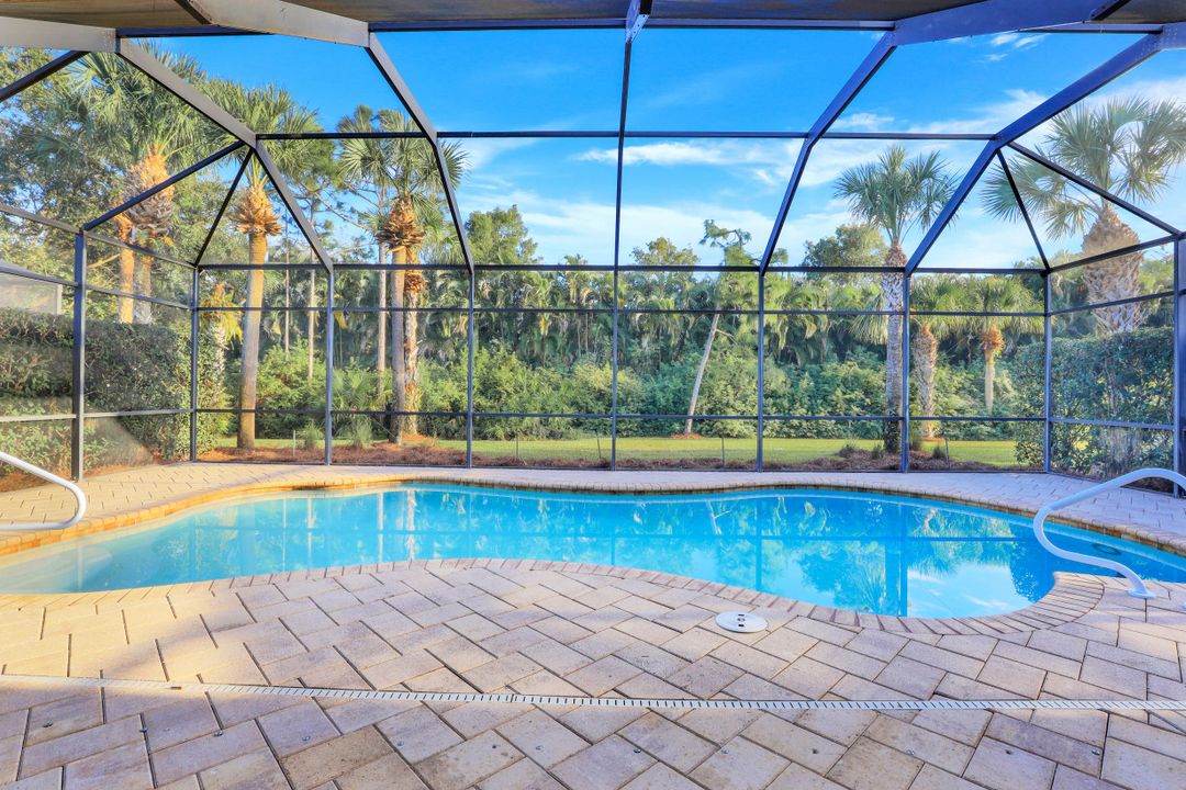 7826 Founders Cir, Naples, FL 34104