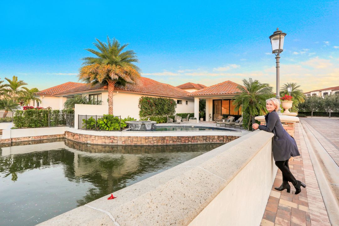 16428 Talis Park Dr, Naples, FL 34110