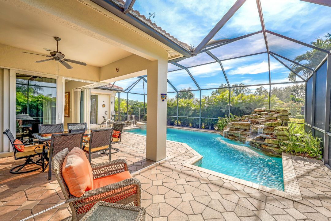 5965 Paradise Cir, Naples, FL 34110