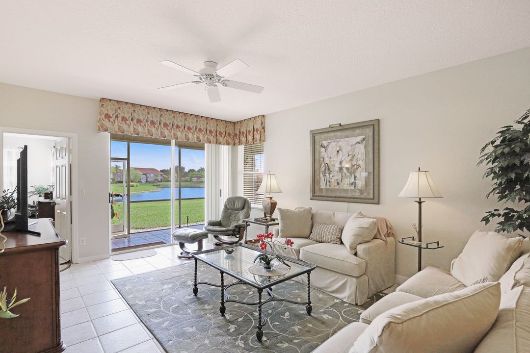 6680 Huntington Lakes Cir #102, Naples, FL 34119