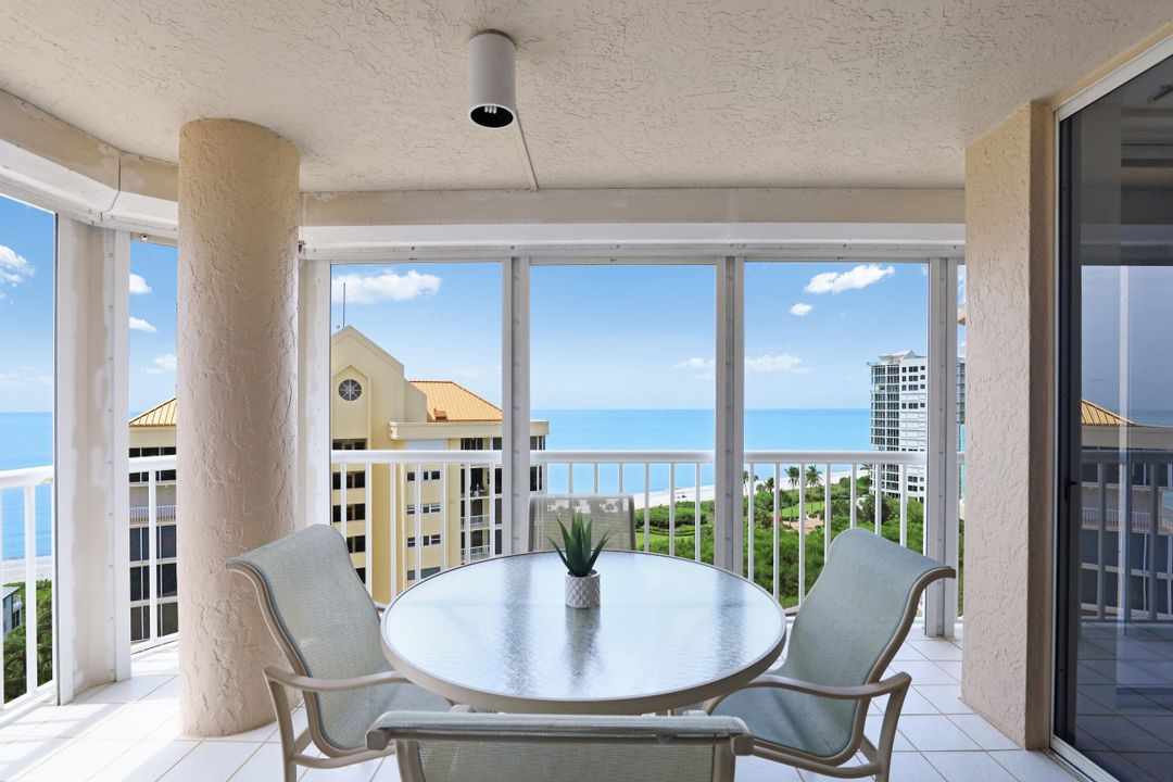 40 Seagate Dr #1101, Naples, FL 34103