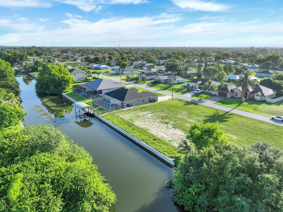 318 SE 5th Ave, Cape Coral, FL 33990