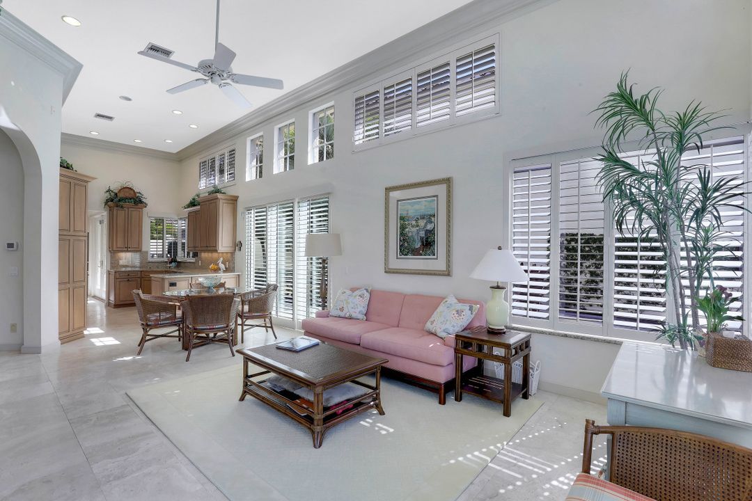 8089 Via Vecchia, Naples, FL 34108