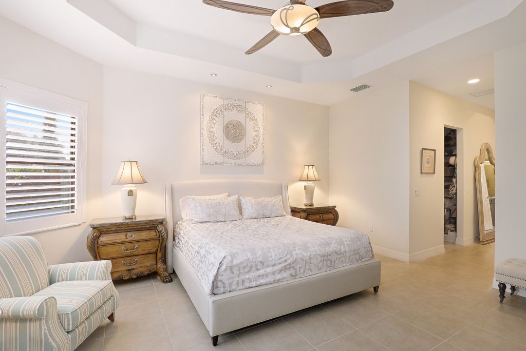 2760 Crystal Way, Naples, FL 34119