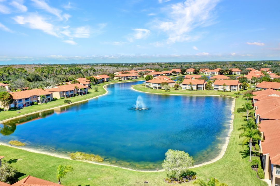 6940 Huntington Lakes Cir #202, Naples, FL 34119