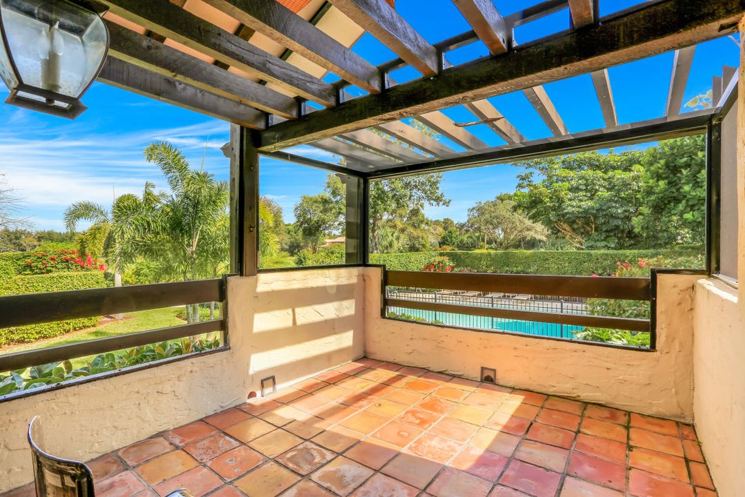 5850 Pelican Bay Blvd #D, Naples, FL 34108