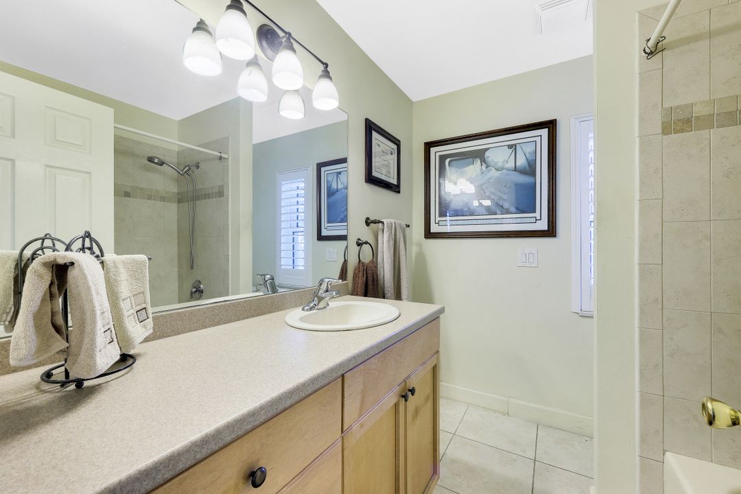 5 SE 20th Pl, Cape Coral, FL 33990