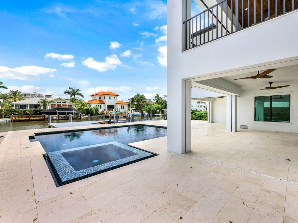 241 Egret Ave, Naples, FL 34108