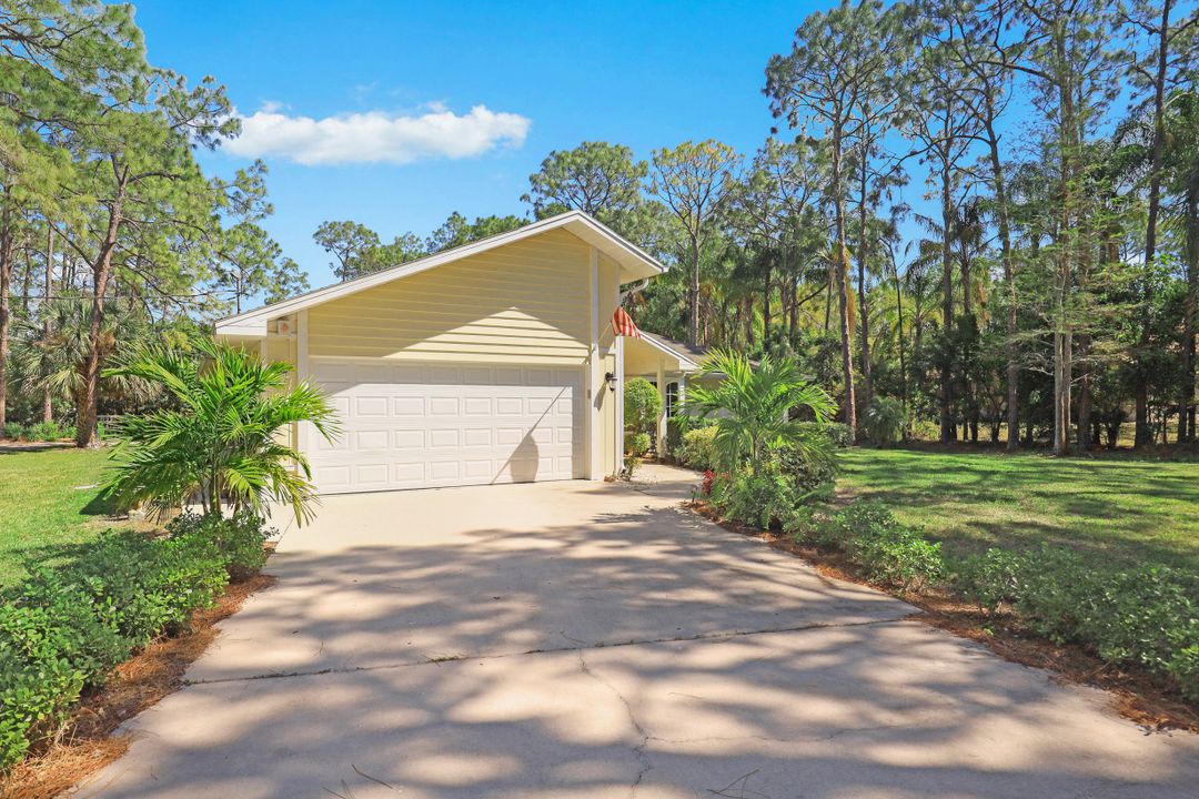 25063 Luci Dr, Bonita Springs, FL 34135