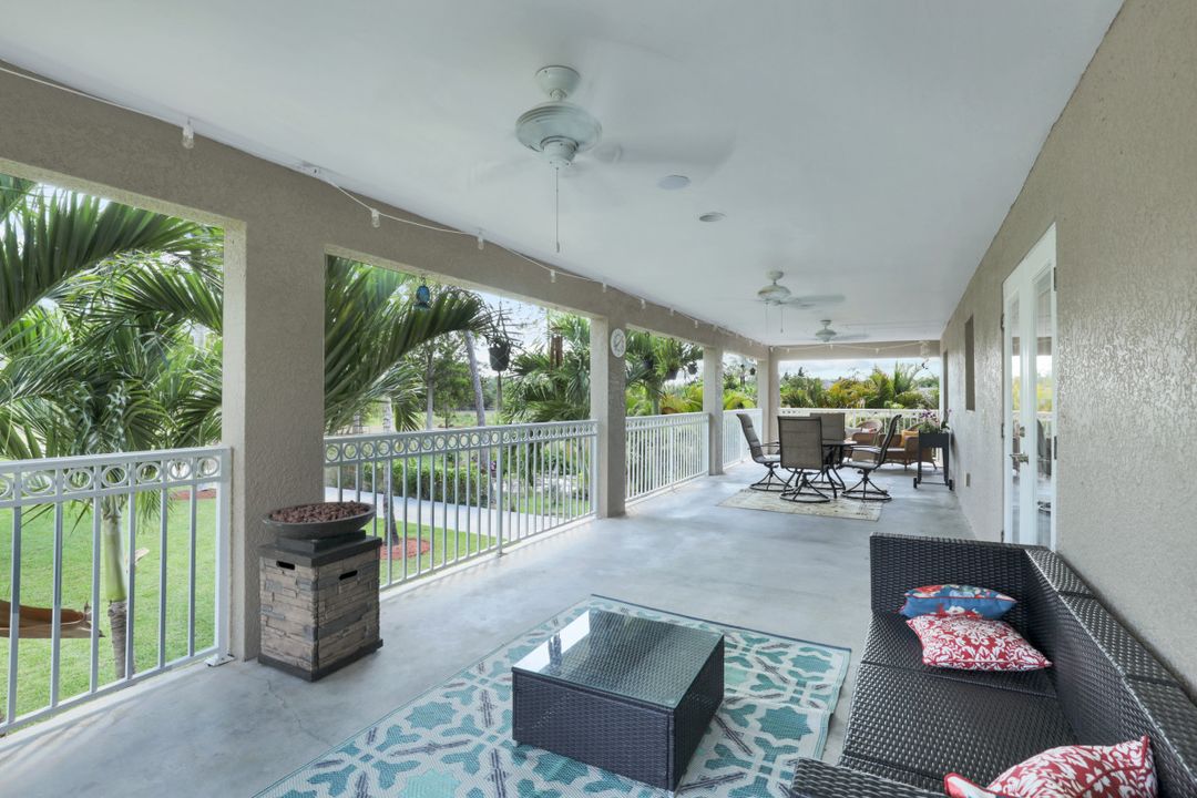 5660 Spanish Oaks Ln, Naples, FL 34119