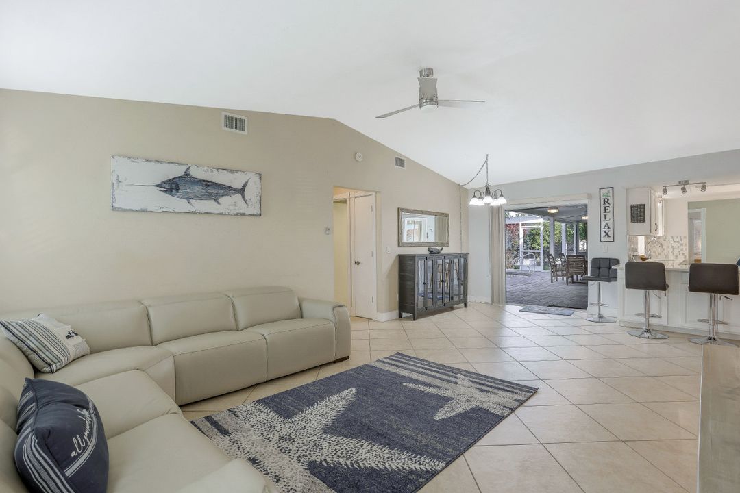 1847 Everest Pkwy, Cape Coral, FL 33904