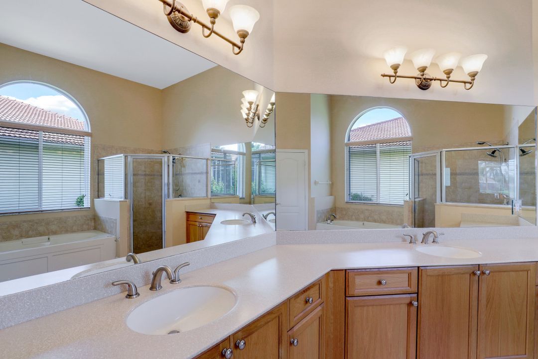 8709 Paseo De Valencia St, Fort Myers, FL 33908