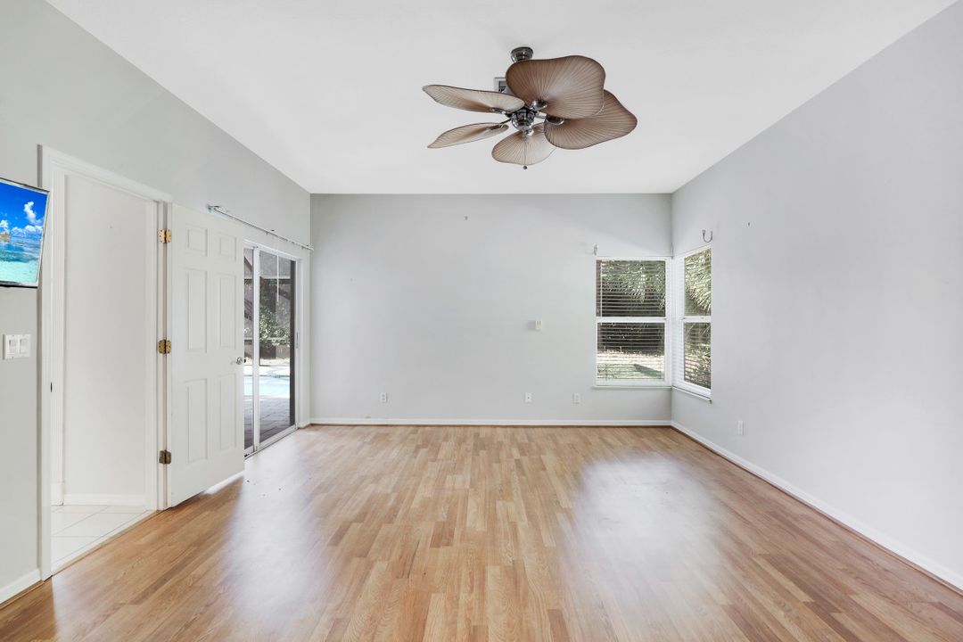 3781 Lakemont Dr, Bonita Springs, FL 34134