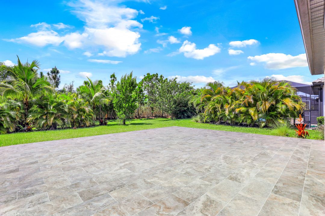 2134 Antigua Ln, Naples, FL 34120