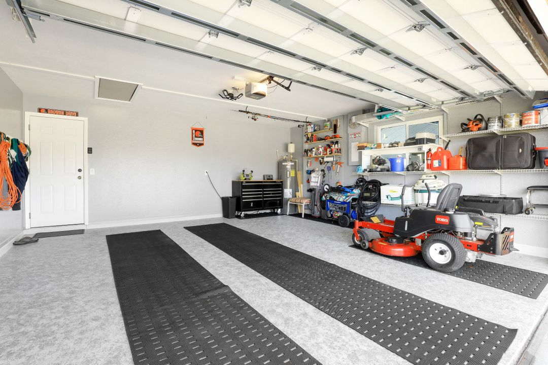 2208 Viscaya Pkwy, Cape Coral, FL 33990