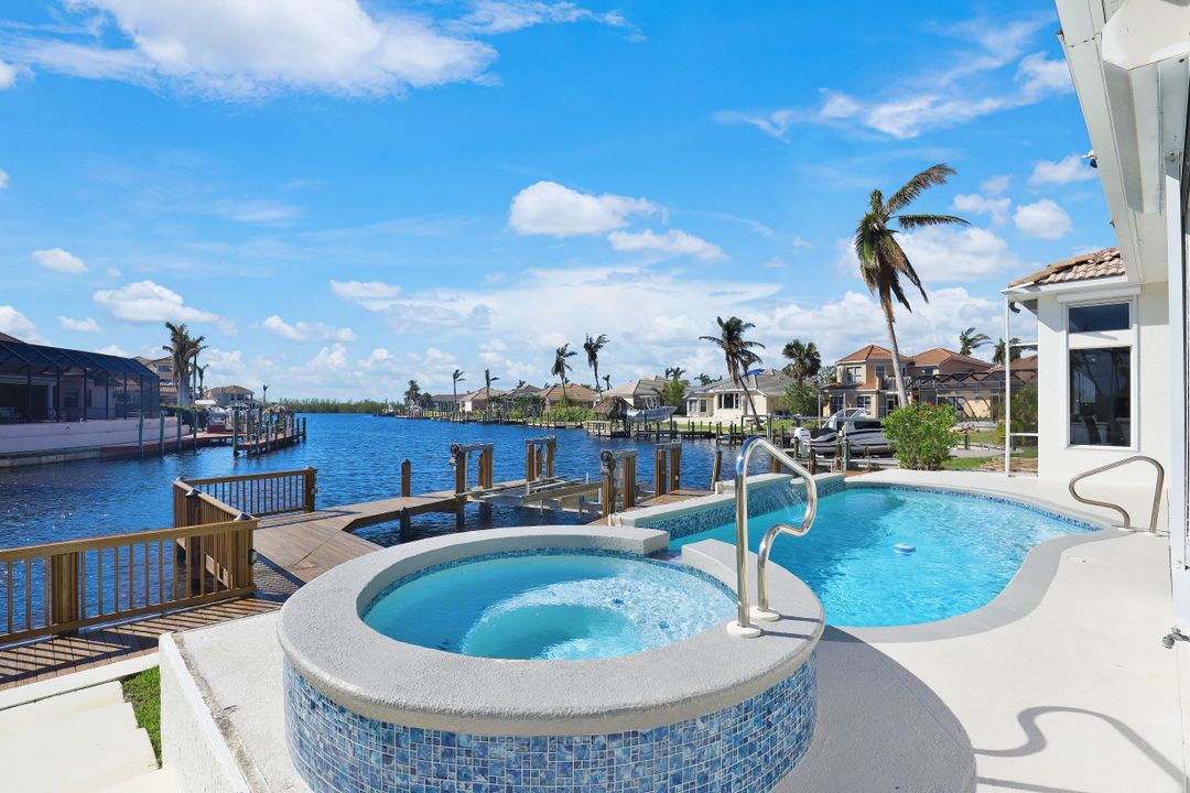 2200 El Dorado Pkwy W, Cape Coral, FL 33914