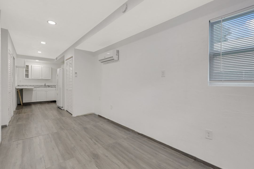 3660 20th Ave SE, Naples, FL 34117