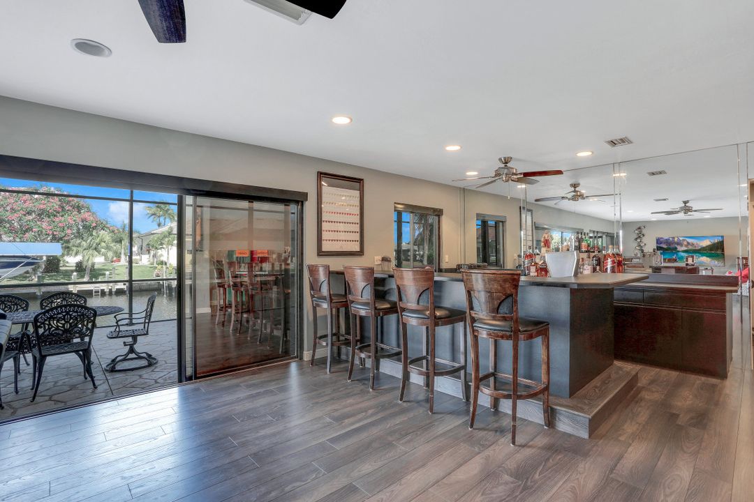 5811 SW 1st Pl, Cape Coral, FL 33914