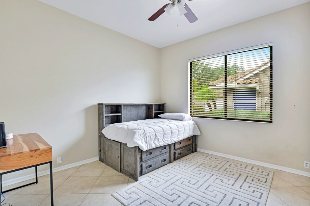 13291 Bridgeford Ave, Bonita Springs, FL 34135