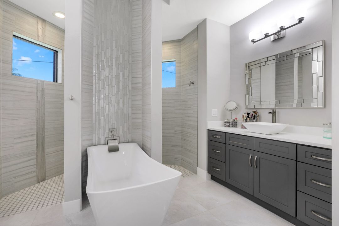 937 SW 28th Terrace, Cape Coral, FL 33914