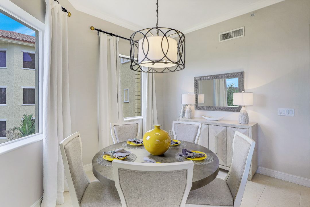 2738 Tiburon Blvd E #B-406, Naples, FL 34109