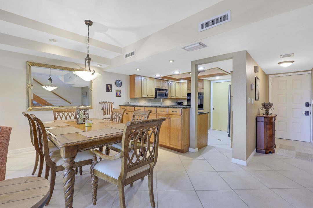 1400 Blue Point Ave #206, Naples, FL 34102