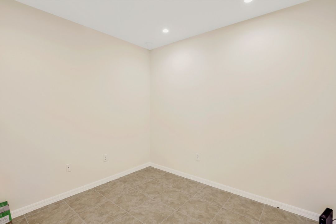 26123 Palace Ln #101, Bonita Springs, FL 34135