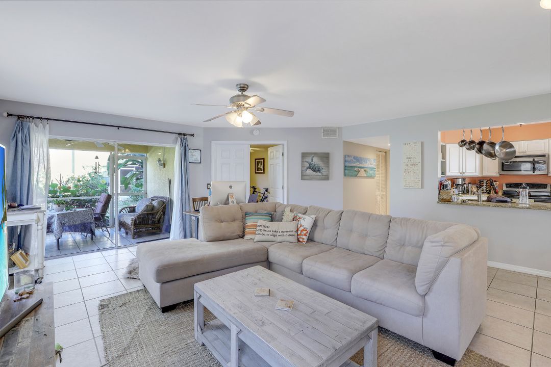 9589 Crescent Garden Dr #101, Naples, FL 34109