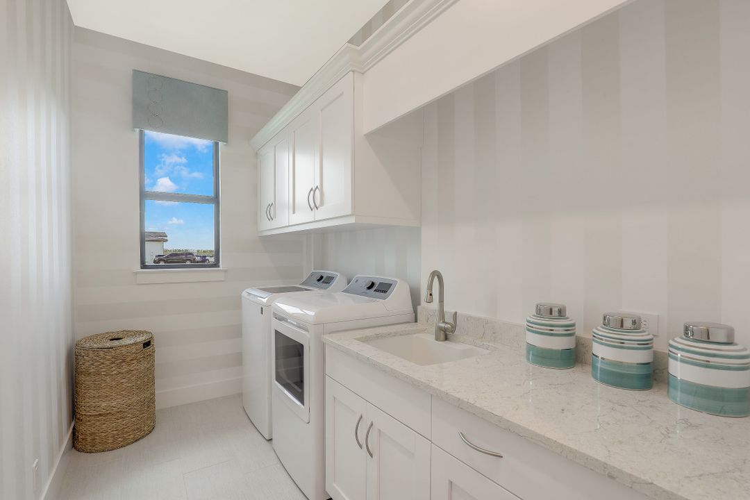 10461 Trevi Isle Way, Miromar Lakes, FL 33913