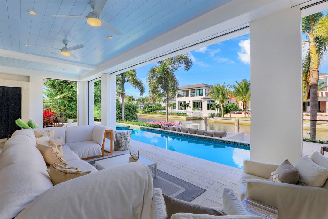 631 17th Ave S, Naples, FL 34102